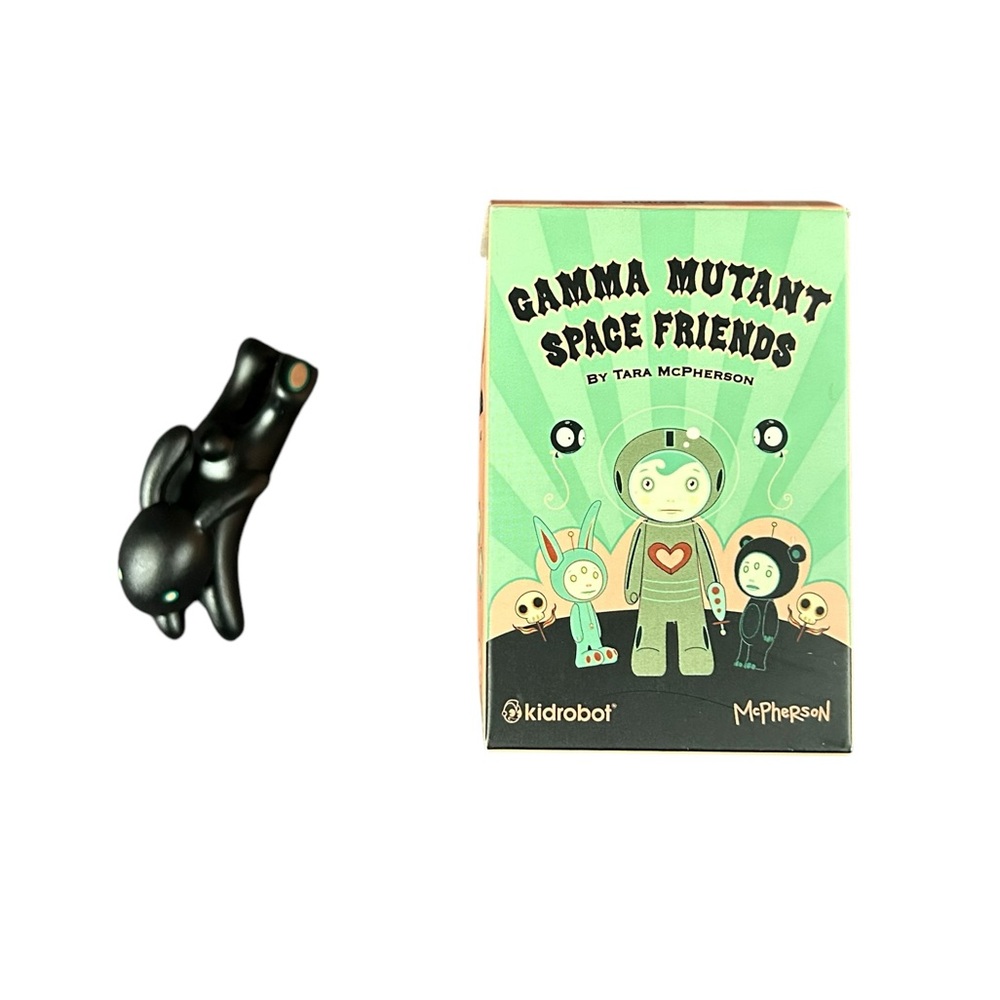 Tara McPherson Kidrobot Gamma Mutant Space Friends Black Flying Bunny Rare Chase